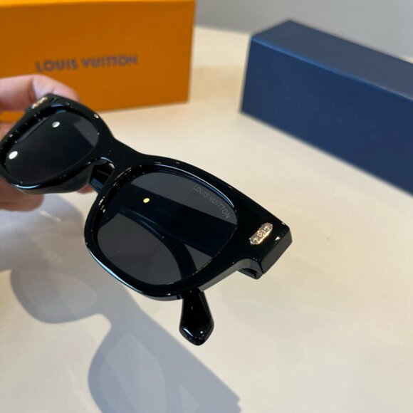 Louis Vuitton Black Women's Sunglasses - Picture 2 of 7